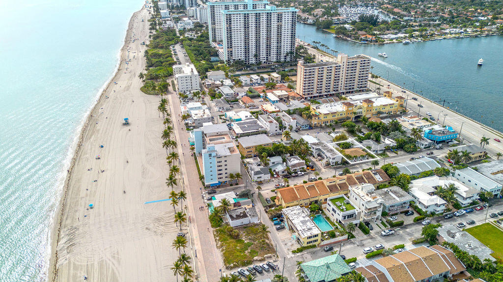 HOLLYWOOD BEACH - Land