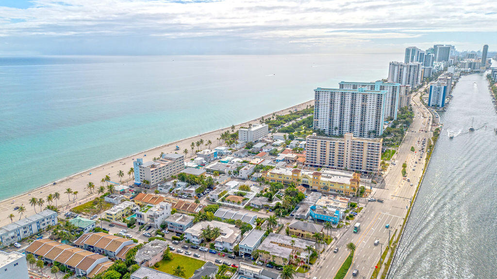 HOLLYWOOD BEACH - Land