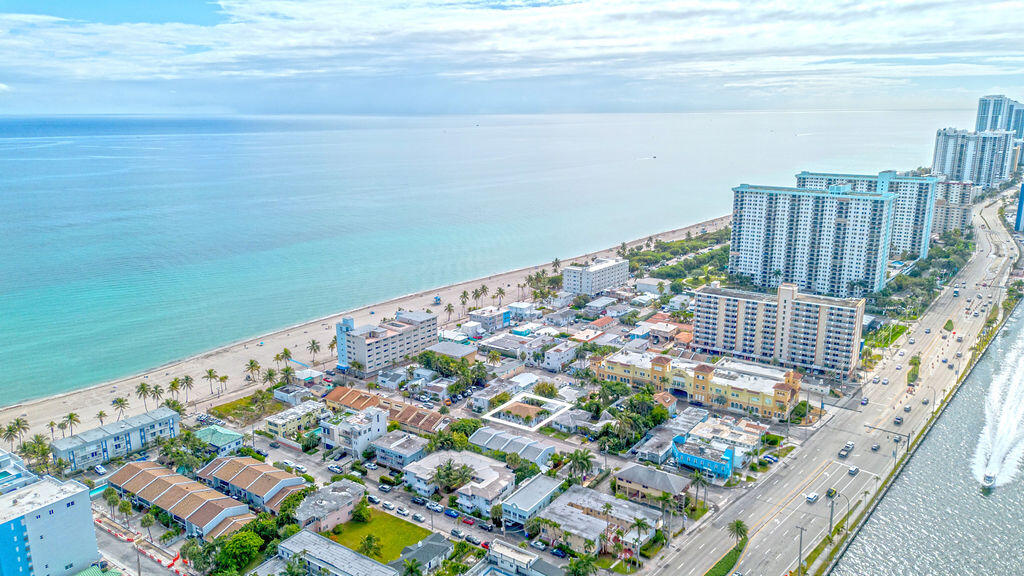 HOLLYWOOD BEACH - Land