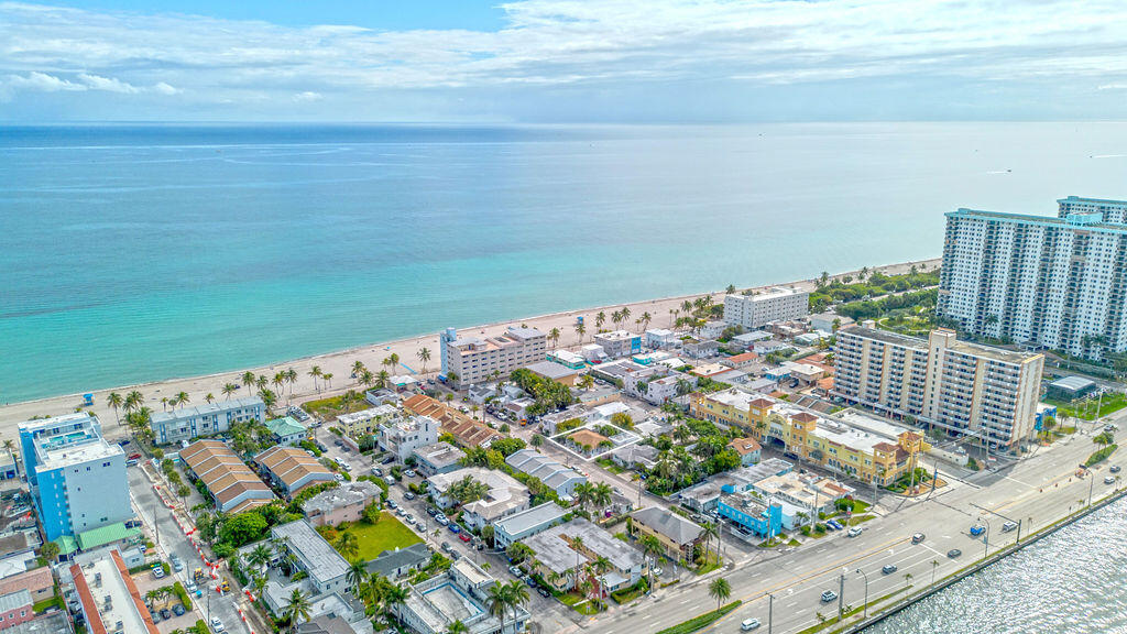 HOLLYWOOD BEACH - Land