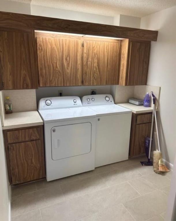 WHITEHALL CONDO OF THE LANDS OF THE PRESIDENT - Residential Lease