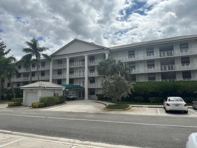 WHITEHALL CONDO OF THE LANDS OF THE PRESIDENT - Residential Lease