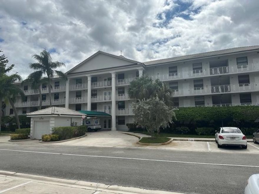 LOVELY 2ND FLOOR CORNER UNIT IN GATED WHITEHALL LANDS OF THE PRESIDENT. BEAUTIFUL NEW TILE FLOORING THROUGHOUT, SPACIOUS LAUNDRY/BONUS ROOM, HUGE WALK-IN CLOSET IN MASTER.  NEAT, CLEAN AND MOVE-IN READY! WELL ESTABLISHED COMMUNITY INCLUDES CABLE AND WATER, COMMUNITY POOL & CLUBHOUSE.