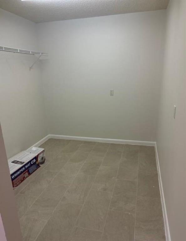 WHITEHALL CONDO OF THE LANDS OF THE PRESIDENT - Residential Lease