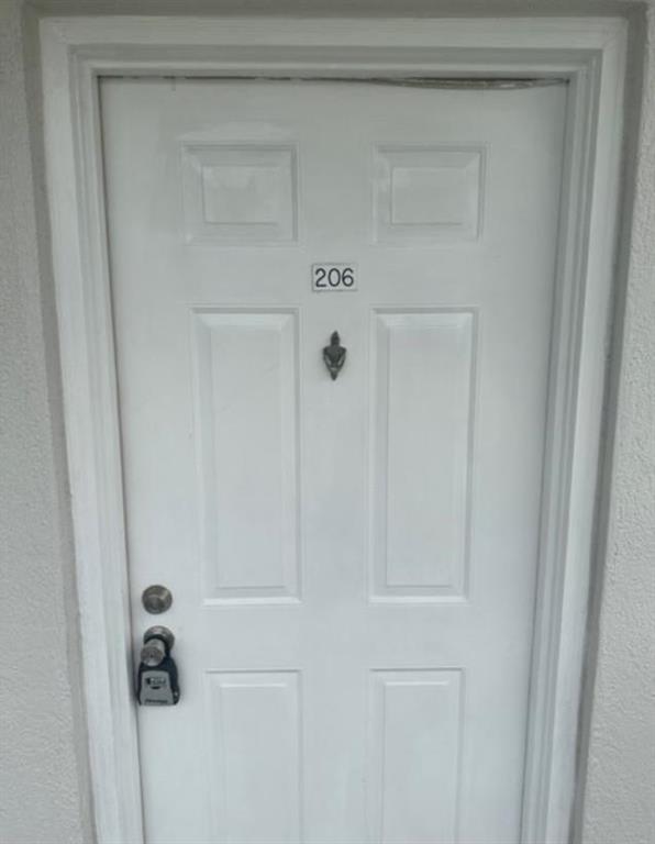 WHITEHALL CONDO OF THE LANDS OF THE PRESIDENT - Residential Lease