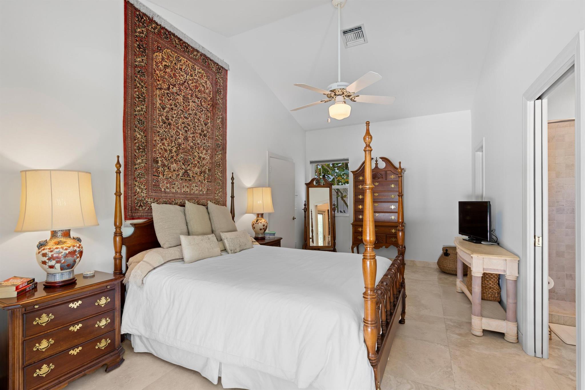 TROPICAL SHORES - Residential