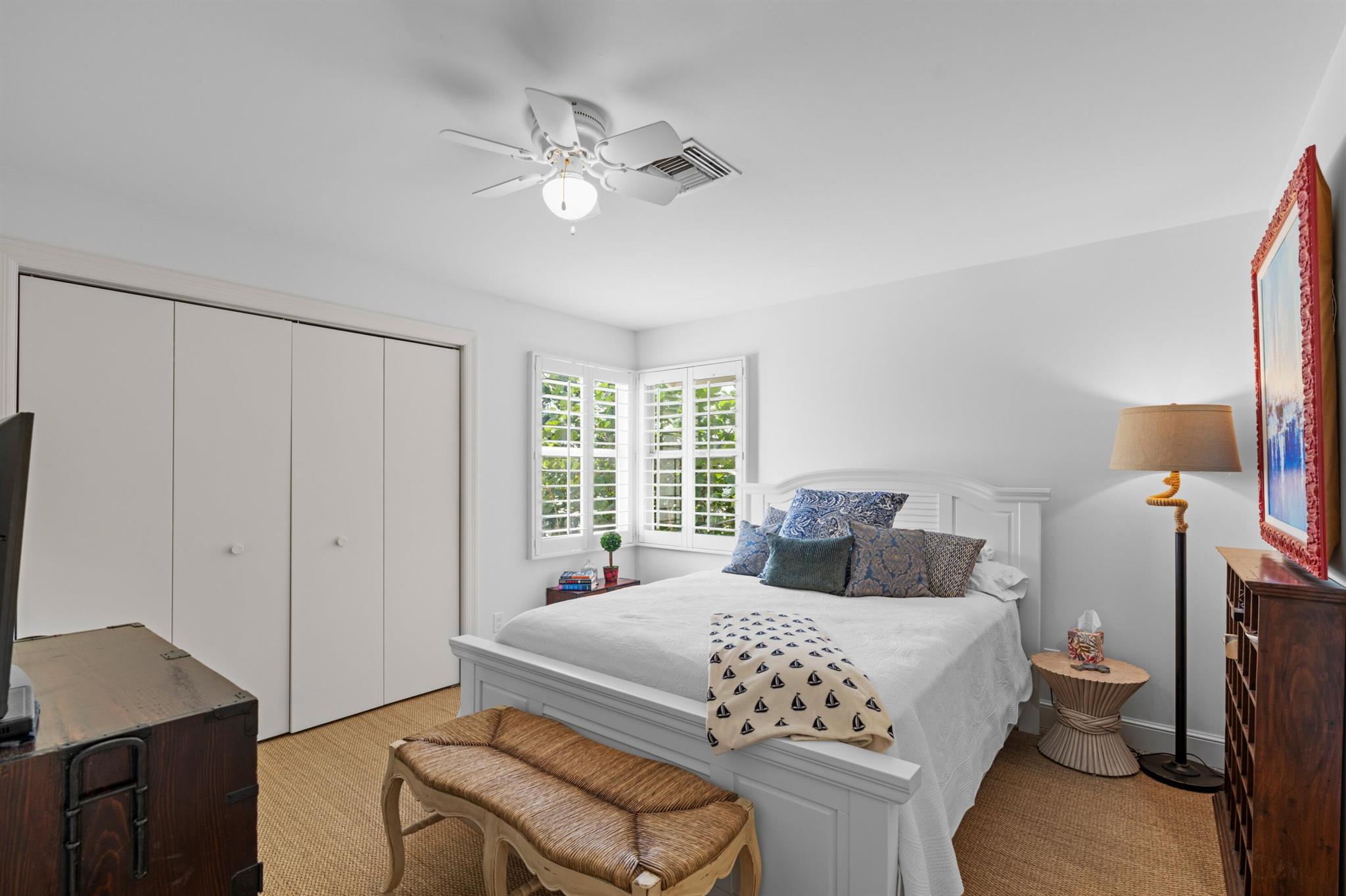 TROPICAL SHORES - Residential