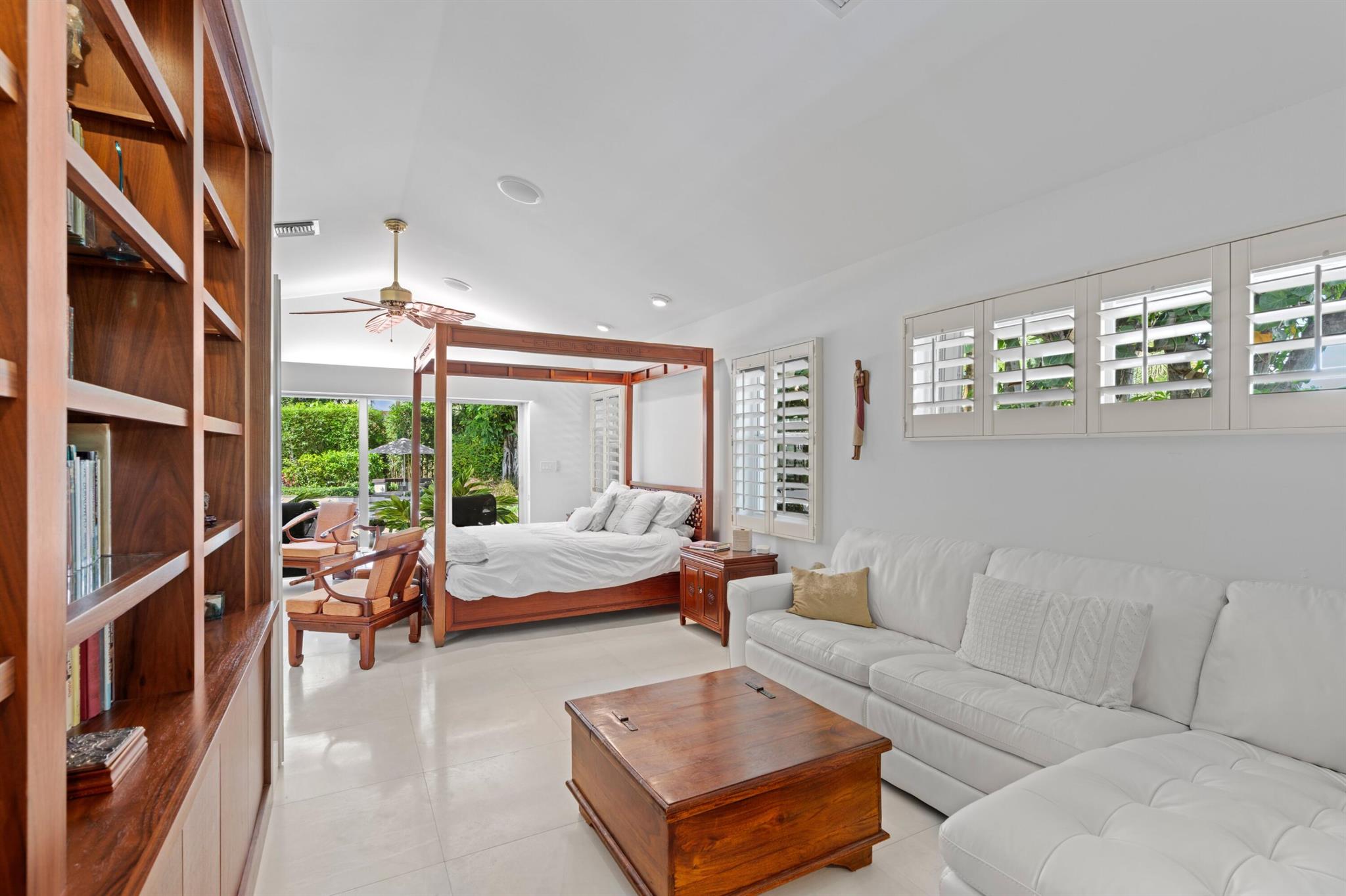 TROPICAL SHORES - Residential