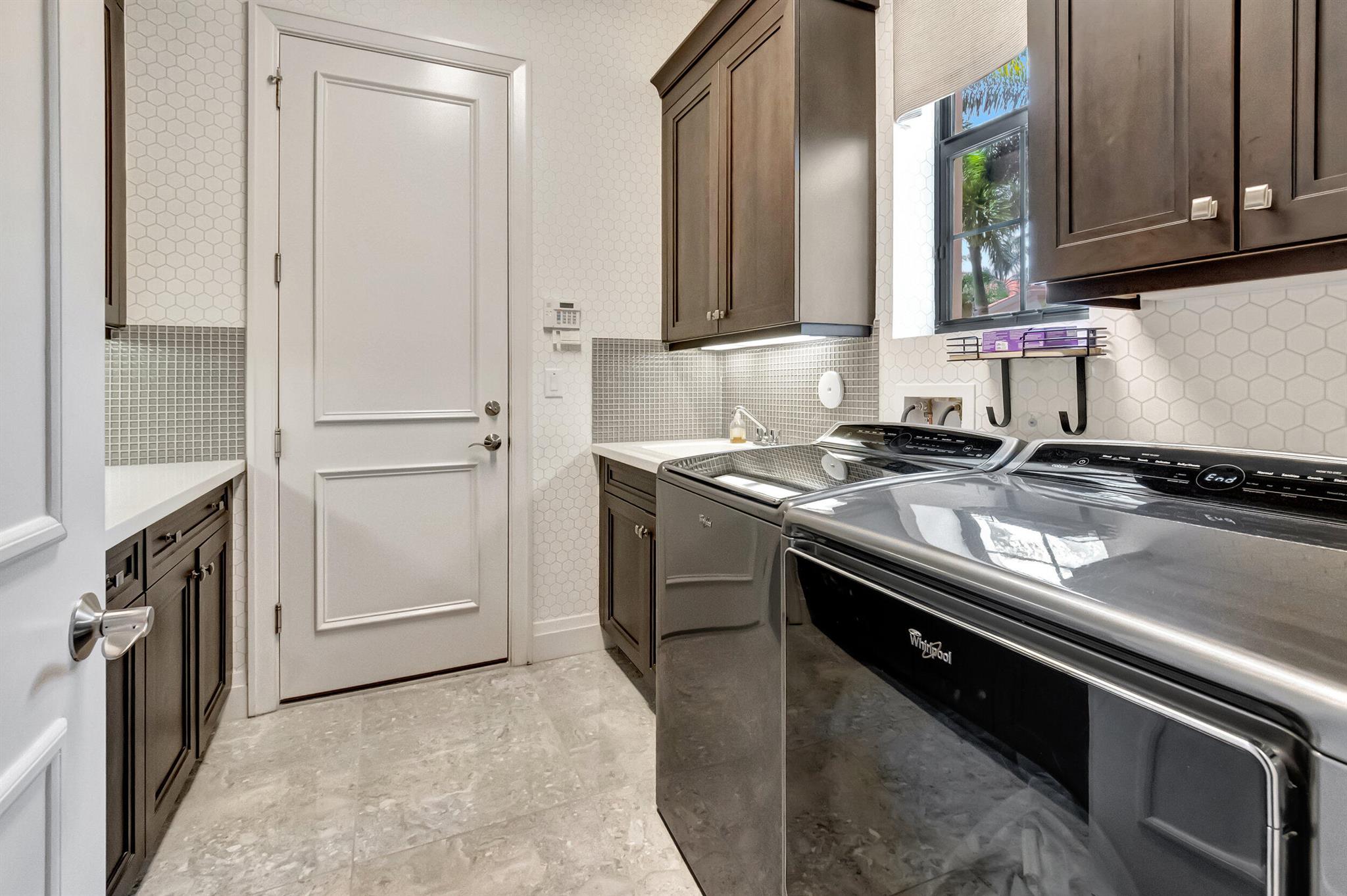 Seven Bridges - Residential