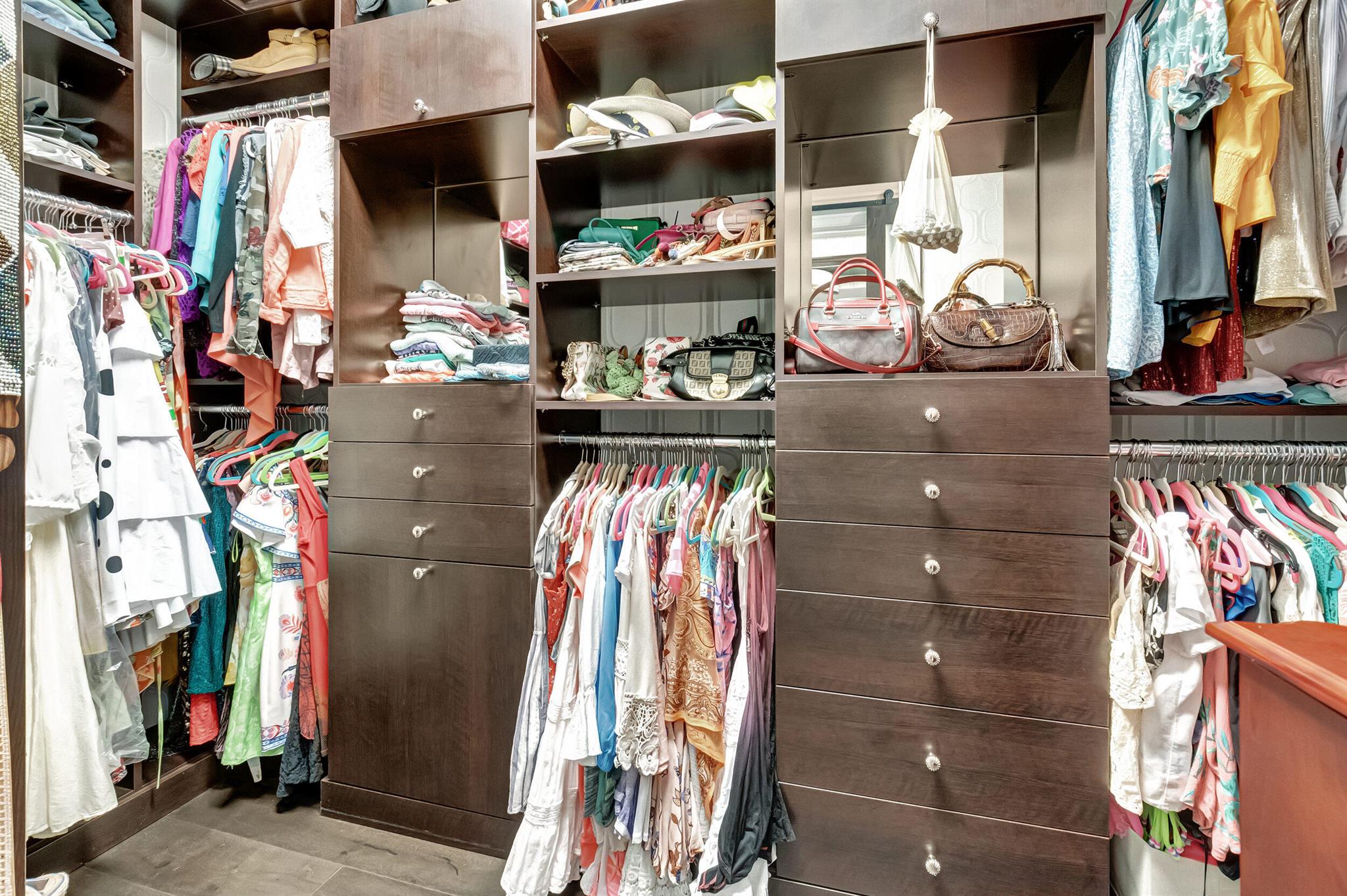 Seven Bridges - Residential