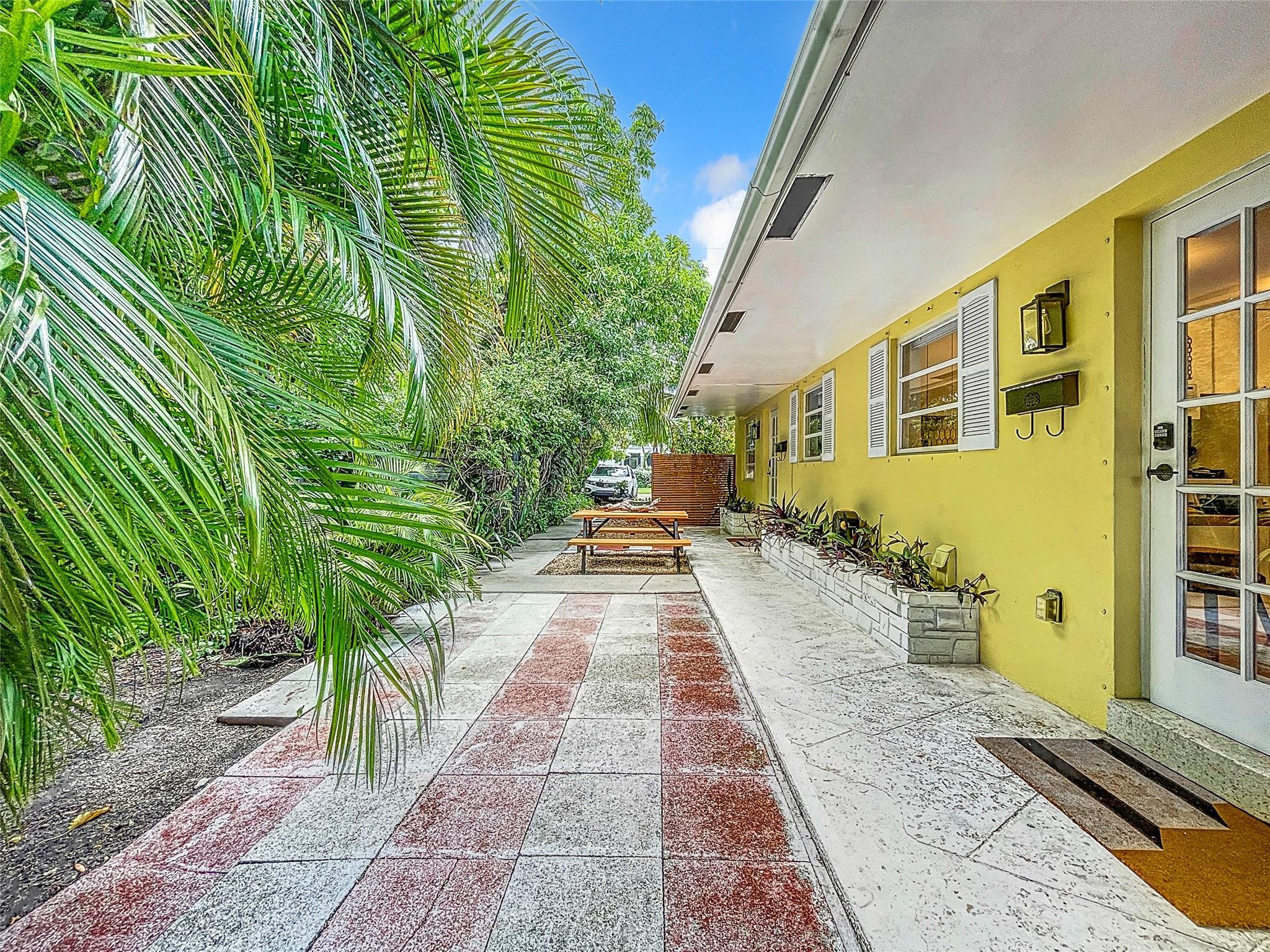 Oakland Park 2-38 B - Residential Income