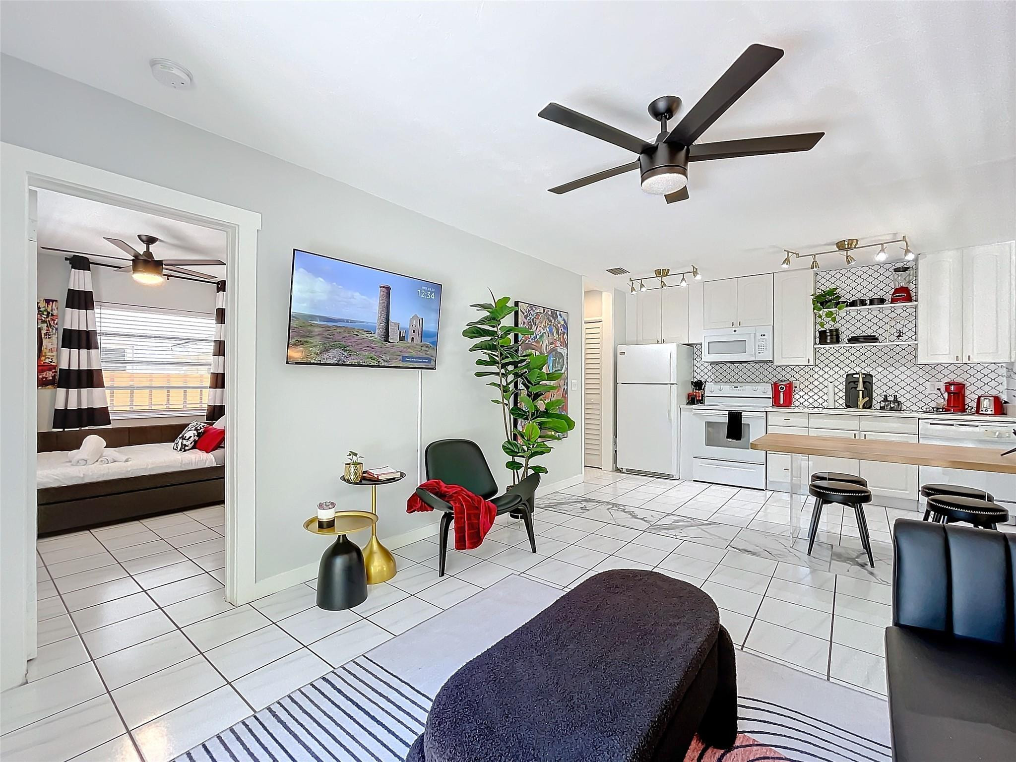 Oakland Park 2-38 B - Residential Income