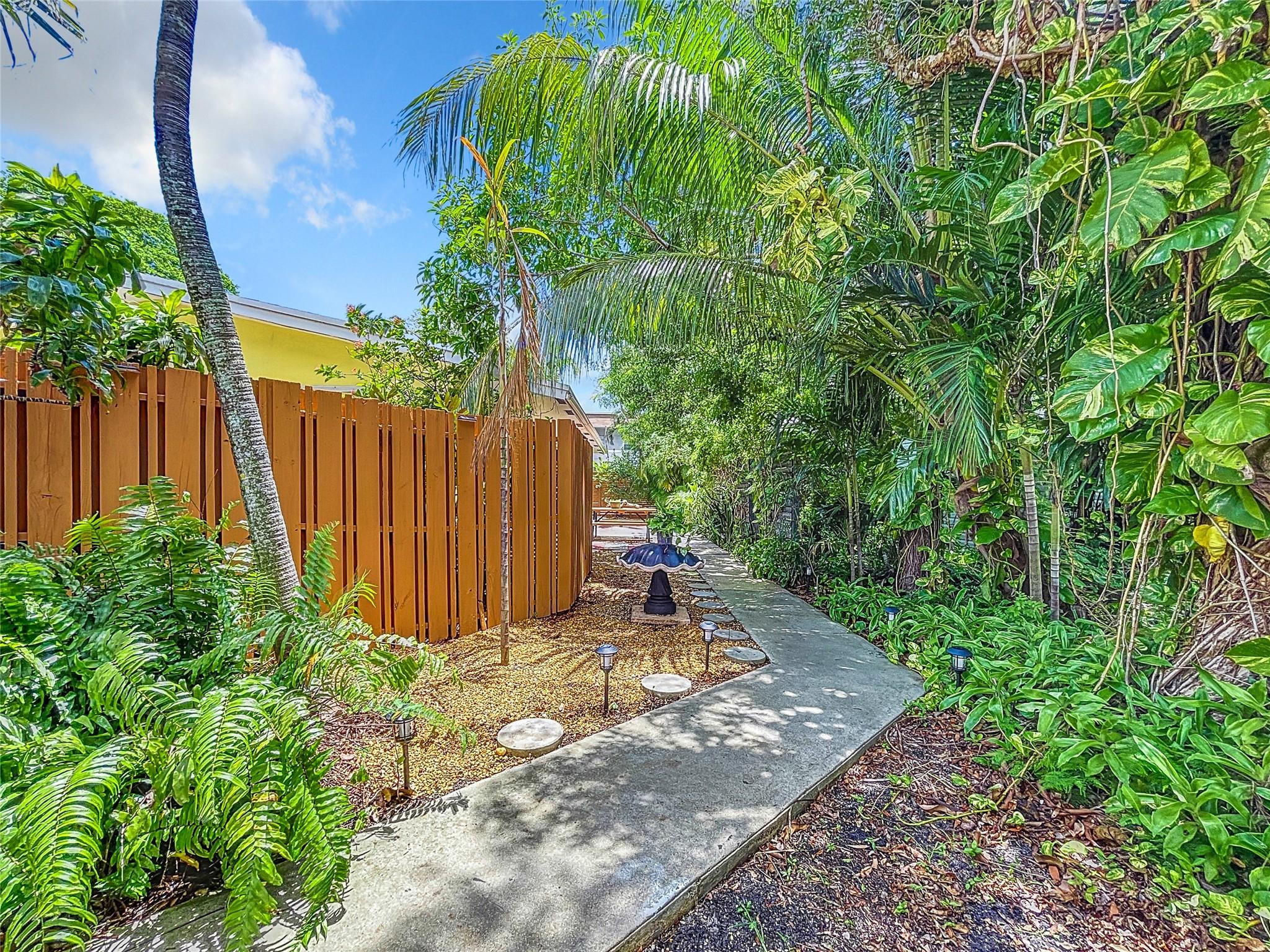 Oakland Park 2-38 B - Residential Income