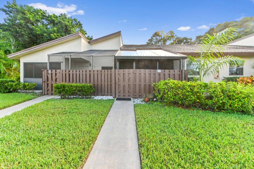 Photo of 14170 Nesting Way #B, Delray Beach, FL 33484 (MLS # B26094075)