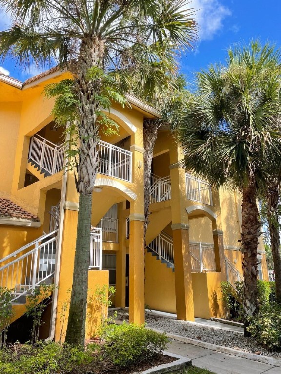 La Via - Residential