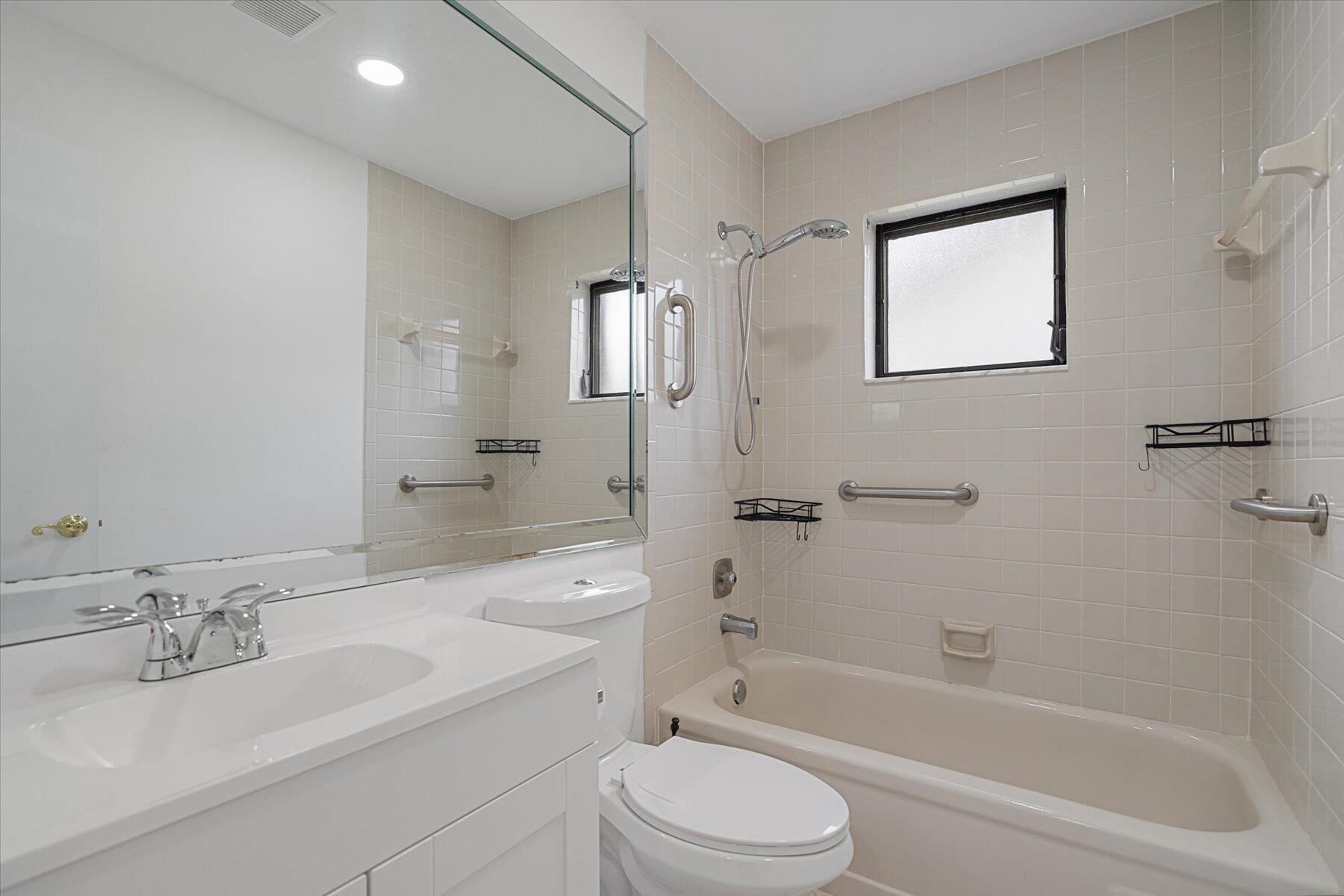 BUTTONWOOD 1 - Residential