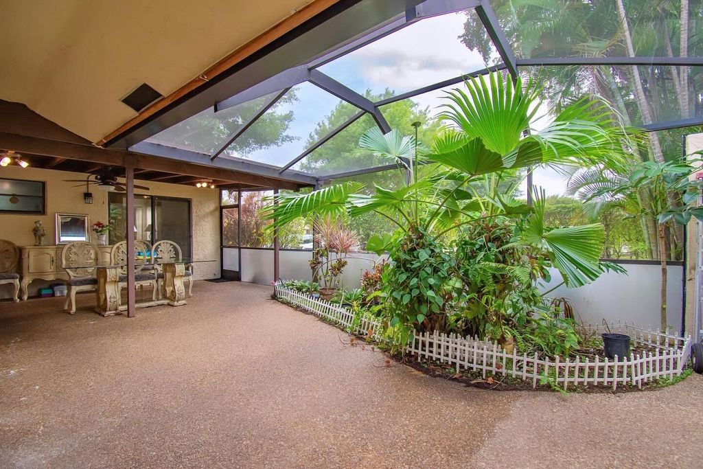 Photo of 23301 Barlake Drive #23, Boca Raton, FL 33433 (MLS # R11134334)