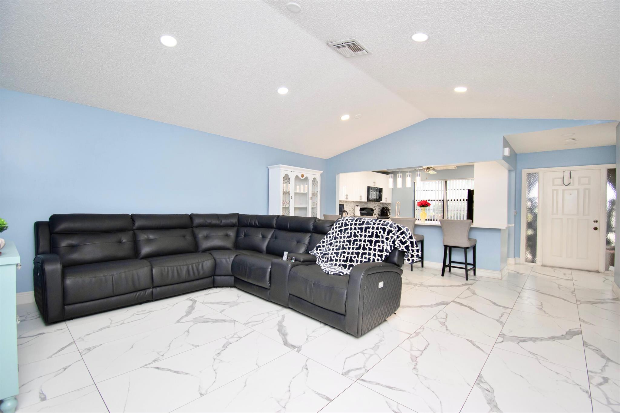 LAKES OF BOCA BARWOOD 1 - Residential