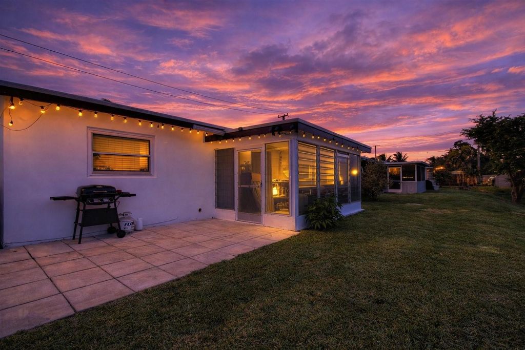 Photo of 4804 NW 27th Terrace, Fort Lauderdale, FL 33309 (MLS # F10535280)