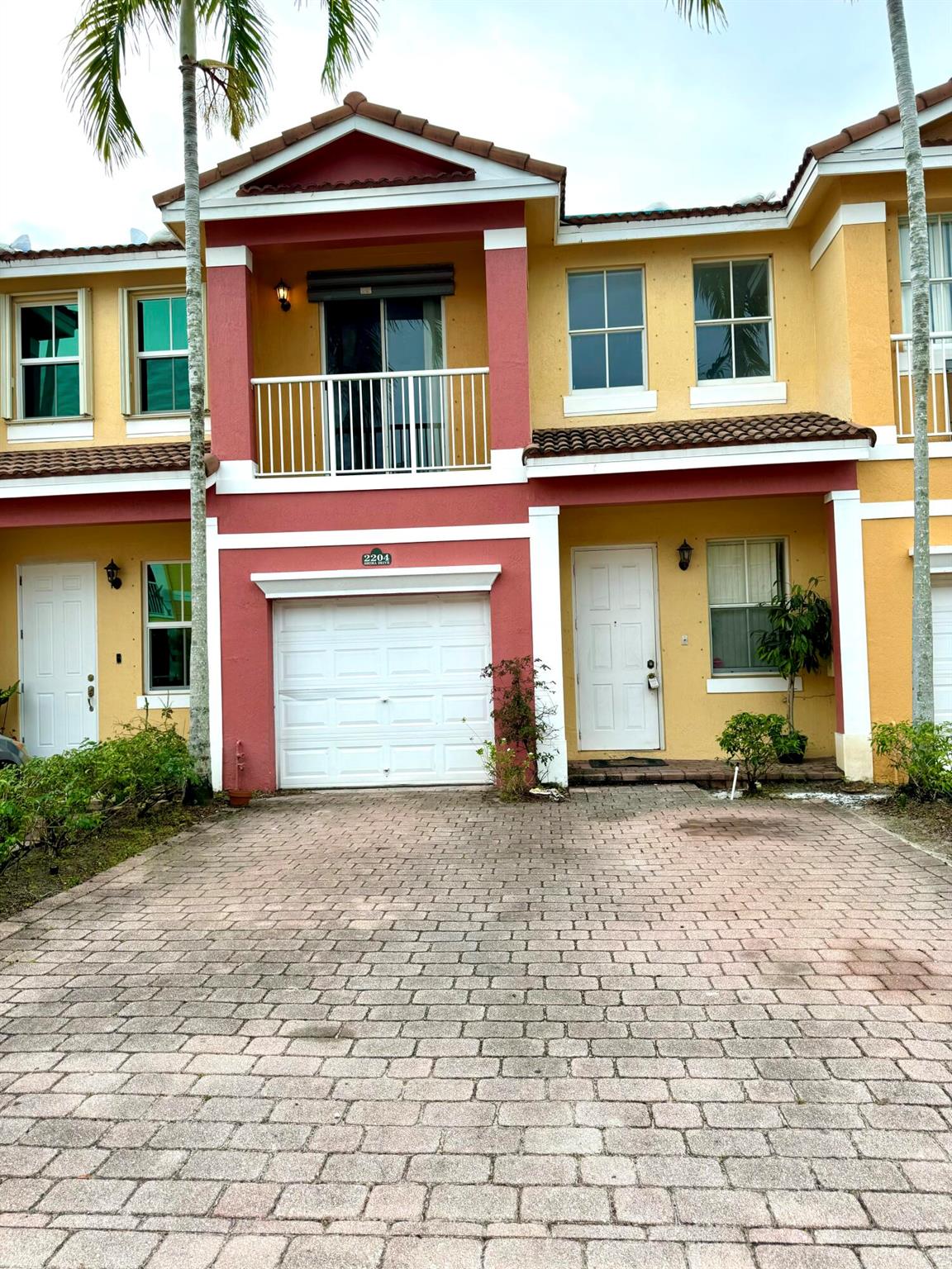 SHOMA VILLAS III AT ROYAL - Residential Lease