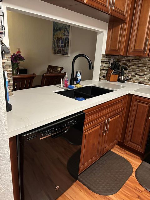 1172 NW 106th Ter 205 Pembroke Pines FL 33026