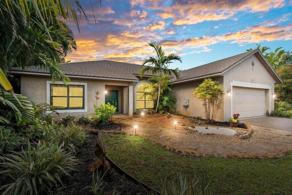 Photo of 2674 SE South Blackwell Drive, Port Saint Lucie, FL 34952 (MLS # R10977993)