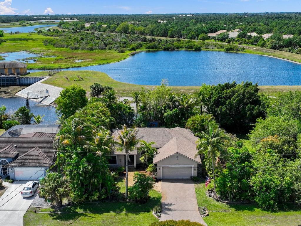 Photo of 2674 SE South Blackwell Drive, Port Saint Lucie, FL 34952 (MLS # R10977993)