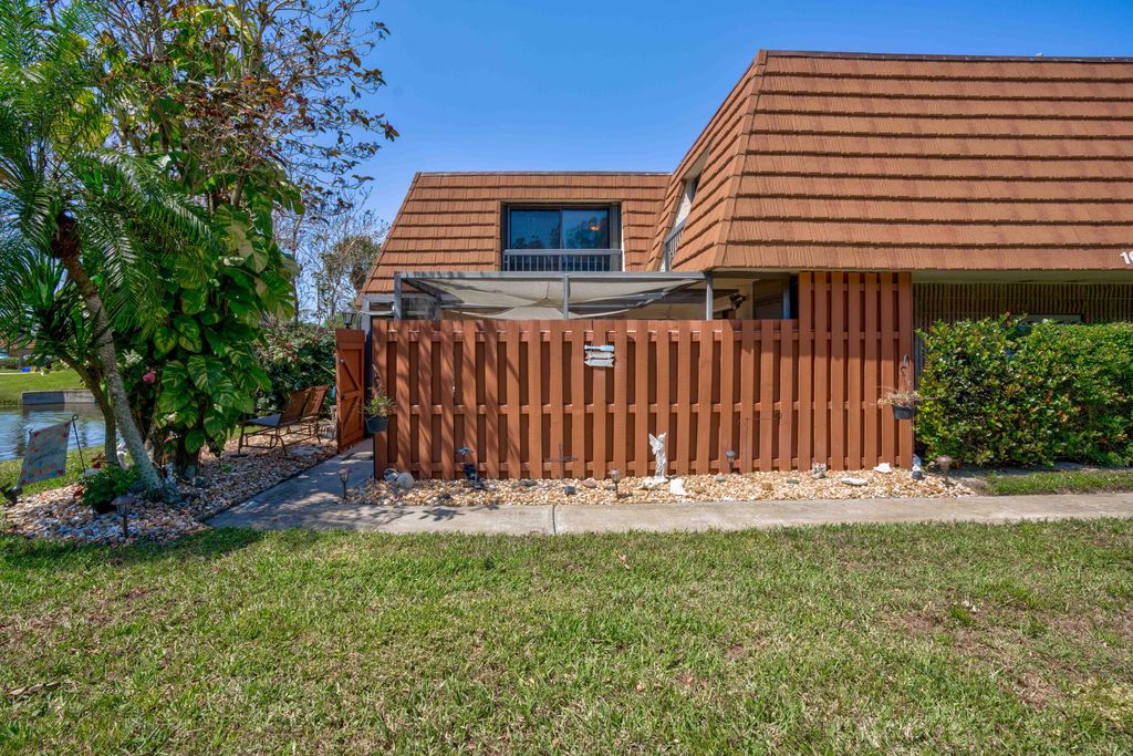 Photo of 825 Center Street #10d, Jupiter, FL 33458 (MLS # R10788613)