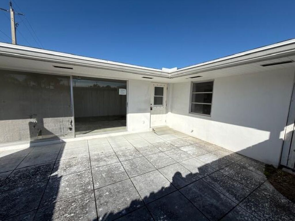 Photo of 96 East Court, Royal Palm Beach, FL 33411 (MLS # R11136587)