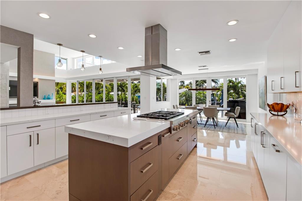 Las Olas Isles - Residential