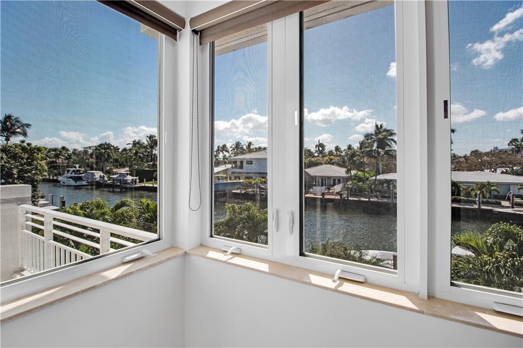 Las Olas Isles - Residential