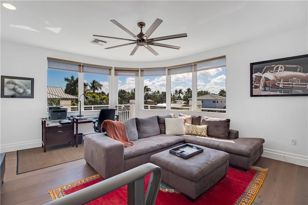 Las Olas Isles - Residential