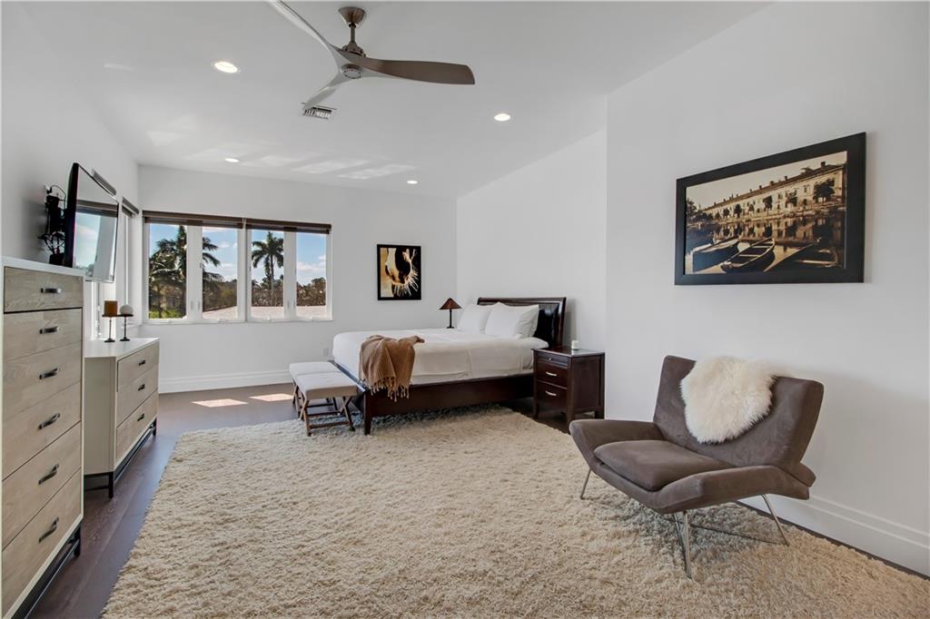 Las Olas Isles - Residential