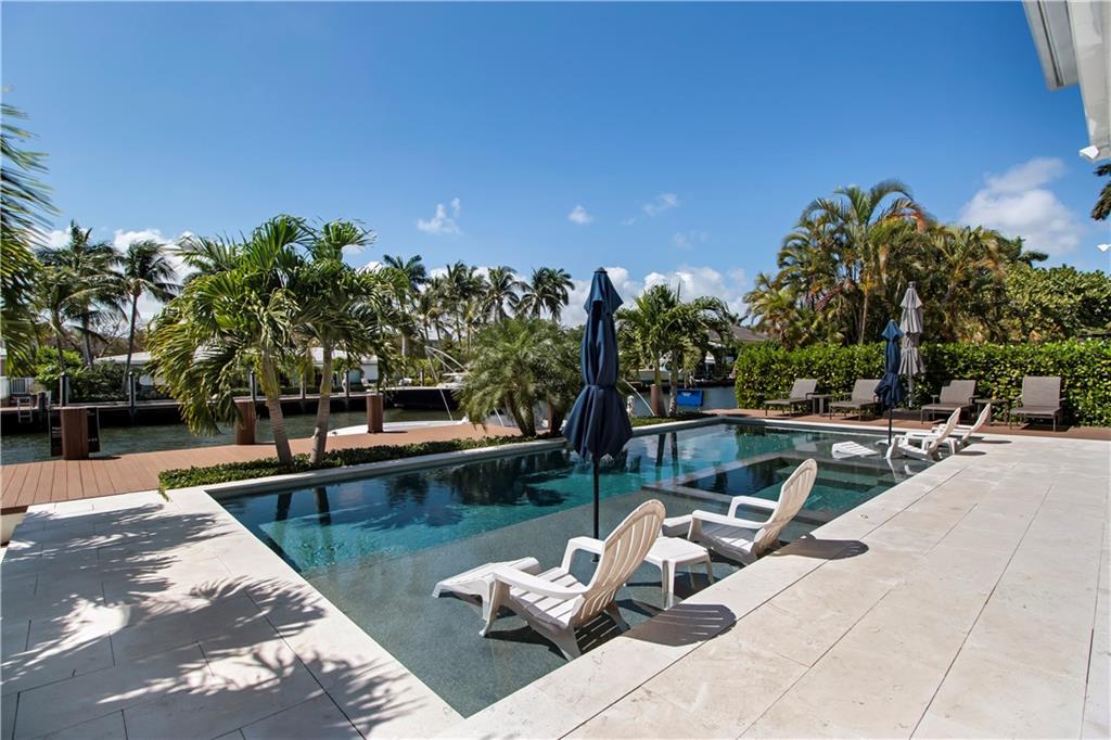 Las Olas Isles - Residential