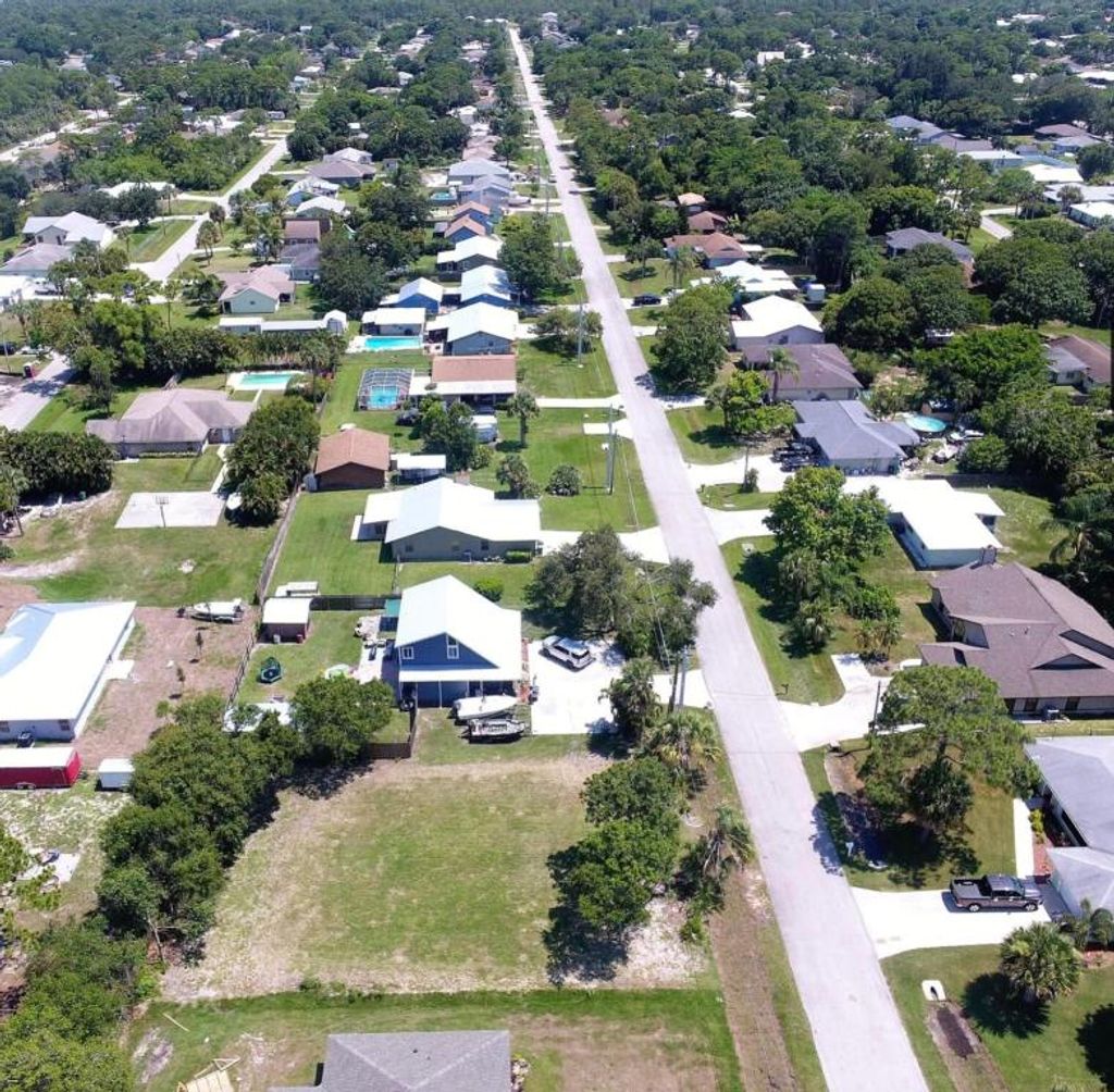 Photo of 5700 Raintree Trail, Fort Pierce, FL 34982 (MLS # R11008372)