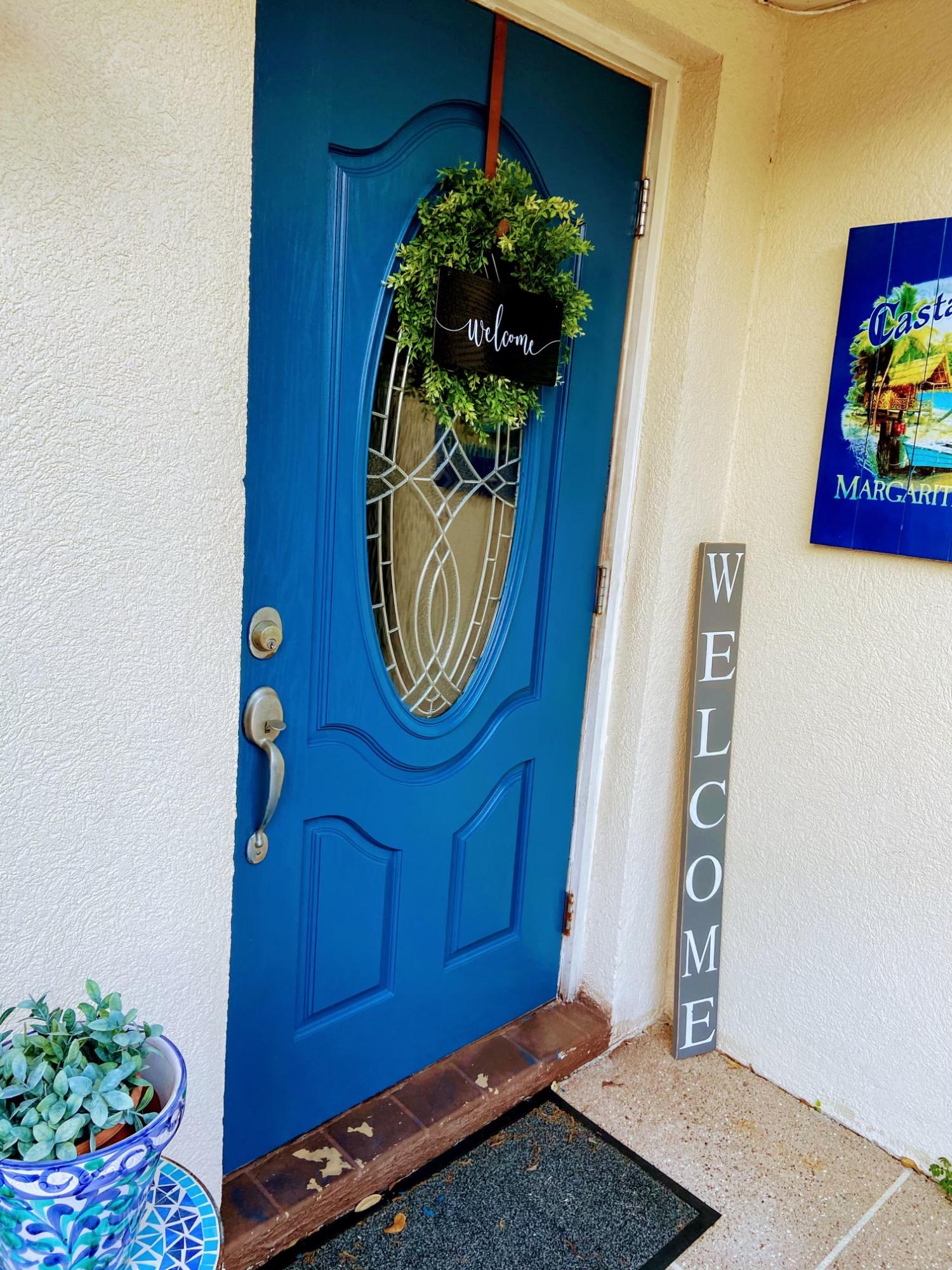 GARDEN LAKES AND GARDEN SQUARE SHOPS - Residential