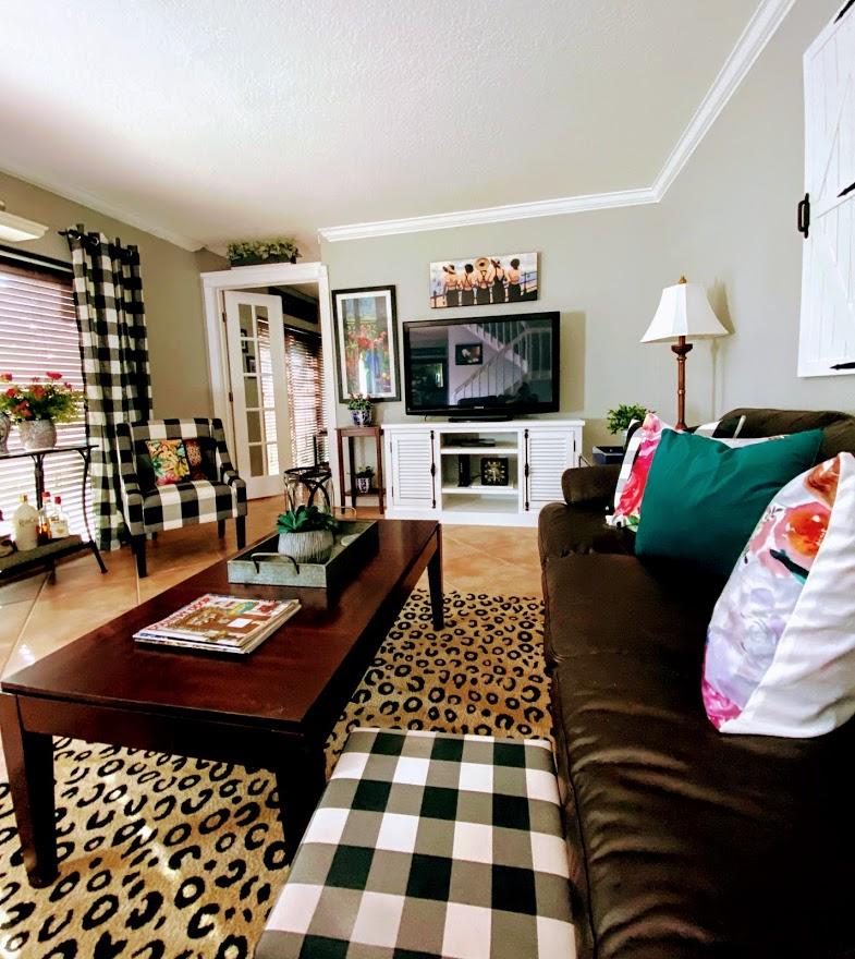 GARDEN LAKES AND GARDEN SQUARE SHOPS - Residential