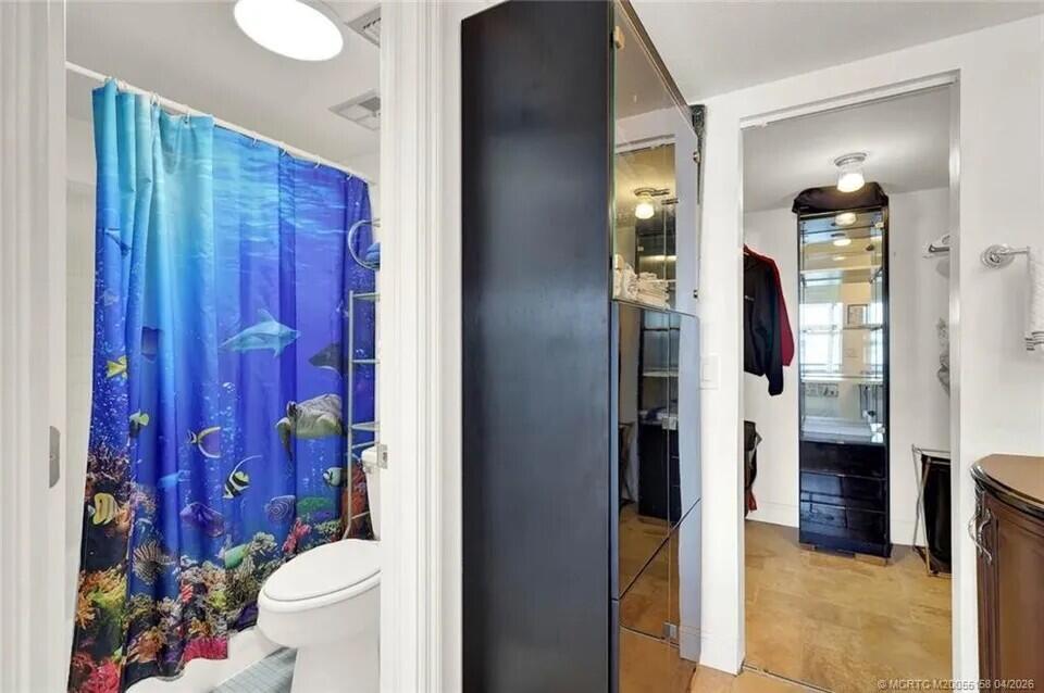 CIRCLE BAY YACHT CLUB CONDO - Residential