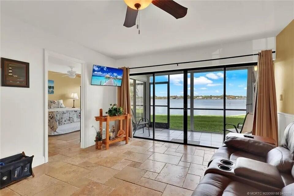 CIRCLE BAY YACHT CLUB CONDO - Residential