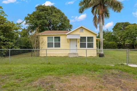 A home in Clewiston