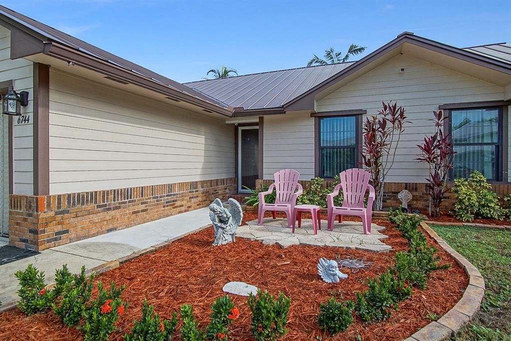 Photo of 6744 SE Amyris Court, Stuart, FL 34997 (MLS # R10733367)