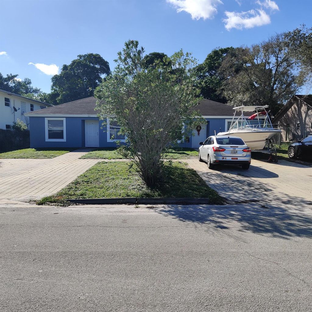 Photo of 1311 Emerald Terrace, Fort Pierce, FL 34950 (MLS # R10944165)