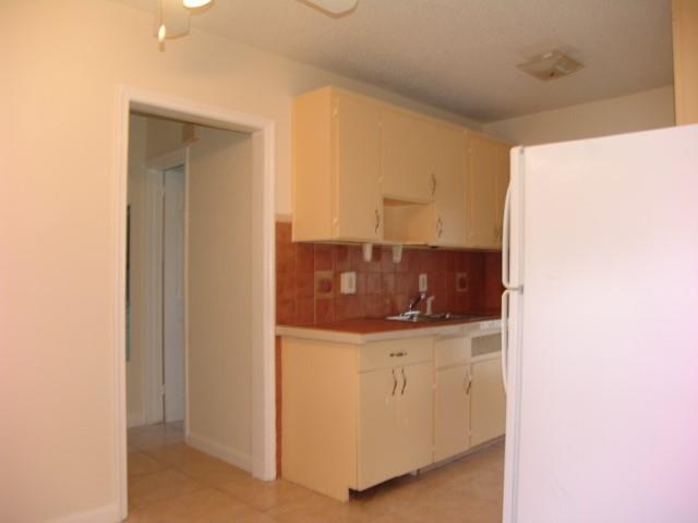 Hollywood South Side Add - Residential Lease