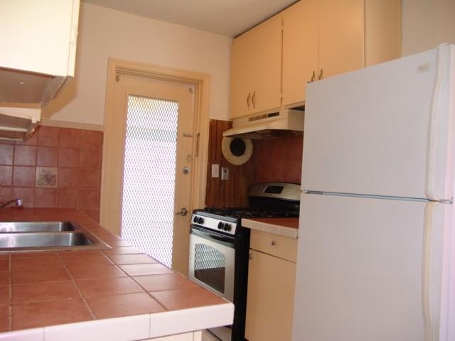 Hollywood South Side Add - Residential Lease