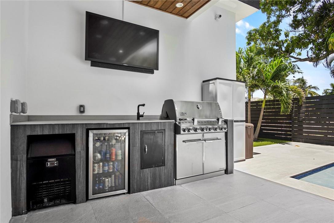 Victoria Courts 9-49 B - Residential