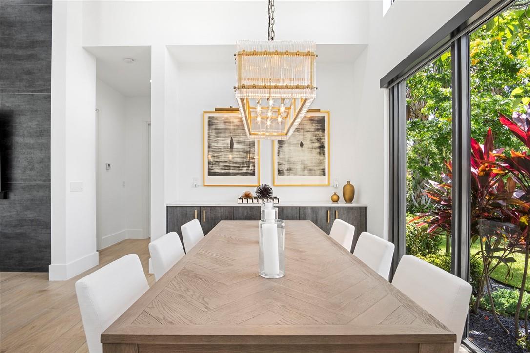 Victoria Courts 9-49 B - Residential