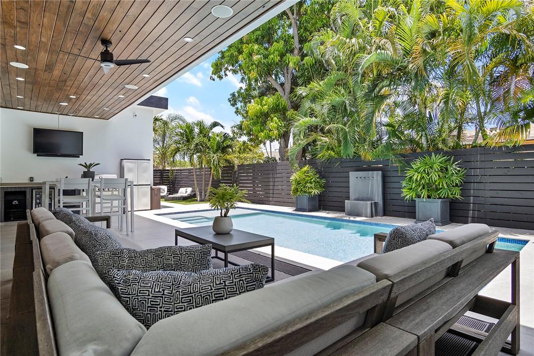 Victoria Courts 9-49 B - Residential