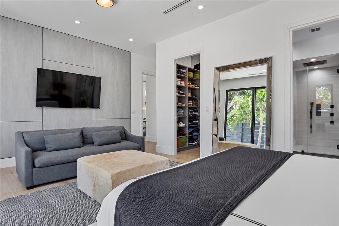 Victoria Courts 9-49 B - Residential