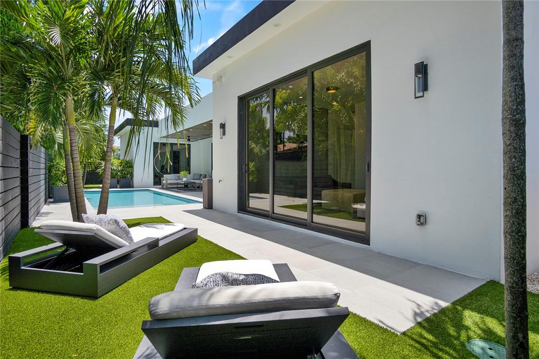 Victoria Courts 9-49 B - Residential