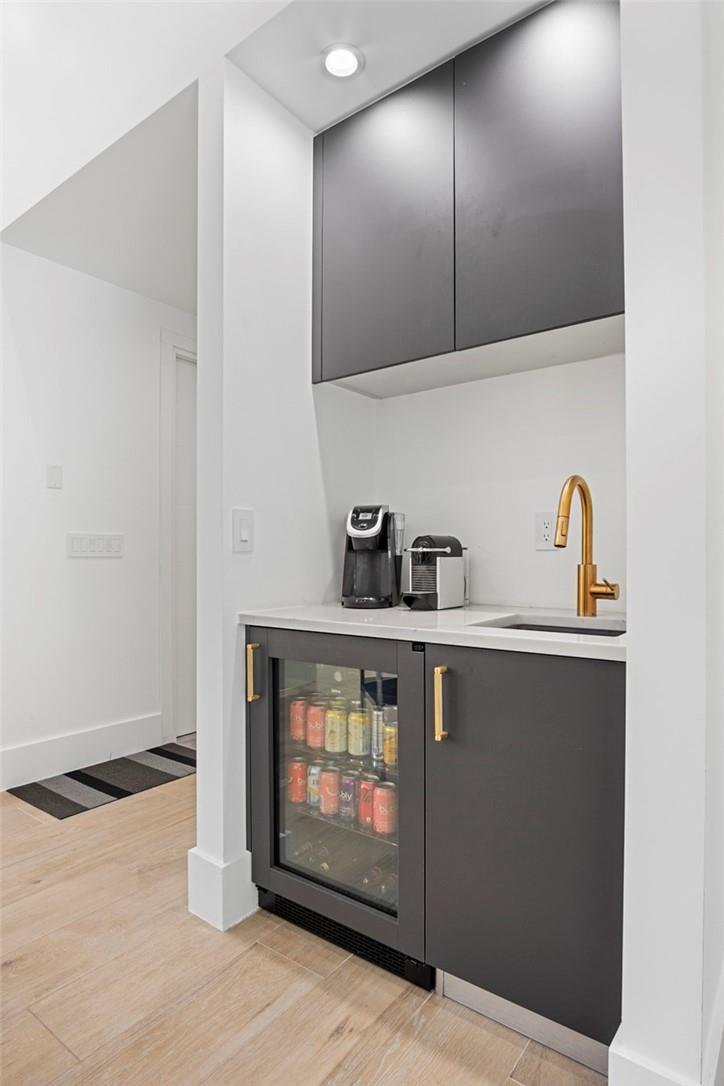 Victoria Courts 9-49 B - Residential